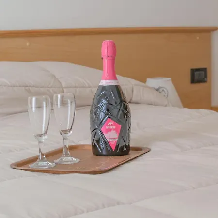 Meuble Rosalpina Hotel Isolaccia