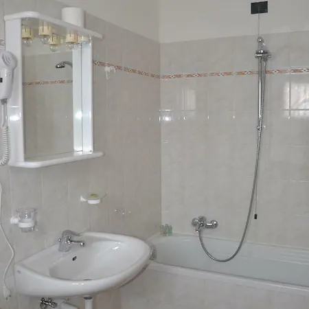 Meuble Rosalpina 3* Isolaccia